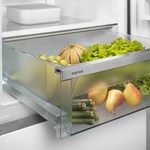 liebherr-CFRS22_EasyFresh integrated drawer runner