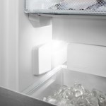 liebherr-CFRS22_LED IceMaker lighting