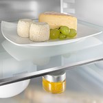 liebherr-CFRS22_Satin finish glass shelves